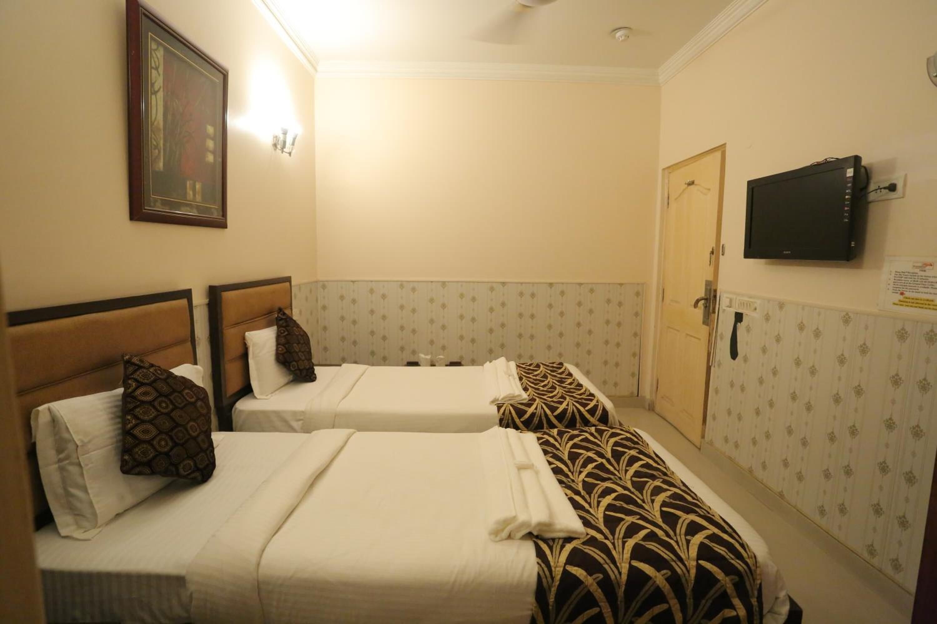 Photo - Hotel IVY Plaza Near IGI Airport