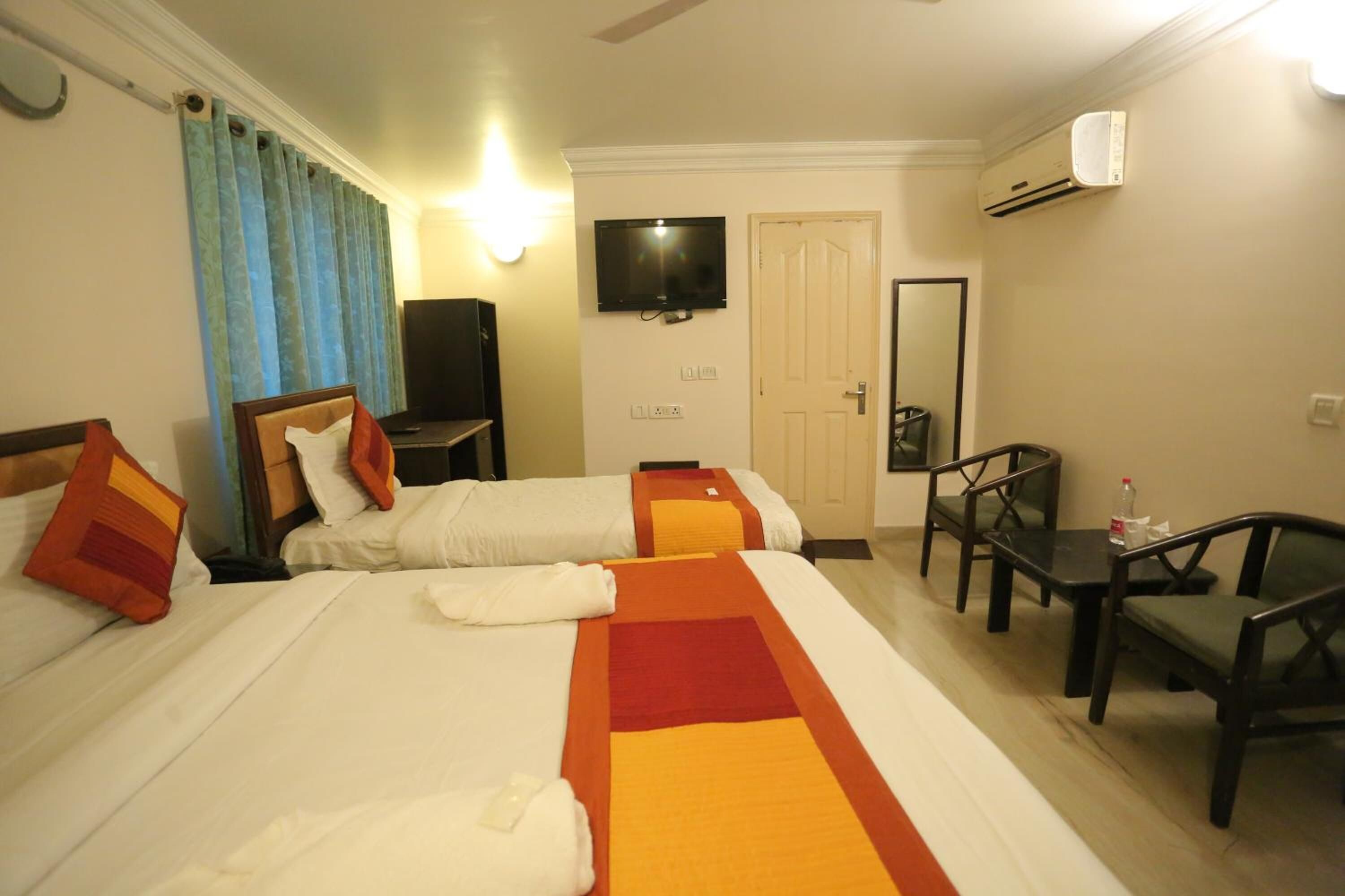 Photo - Hotel IVY Plaza Near IGI Airport