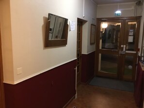 Entrée de l’hébergement