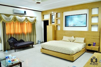 THE FIRST HOTEL MULTAN