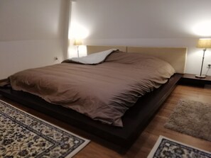 Căn hộ | 4 phòng ngủ, bàn ủi/dụng cụ ủi quần áo 