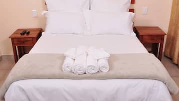Deluxe Double Room, 1 Double Bed, Non Smoking, Garden View