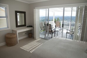 House, 3 Bedrooms | 3 bedrooms, iron/ironing board, free cribs/infant beds, WiFi - 3 Nantucket (Knysna)