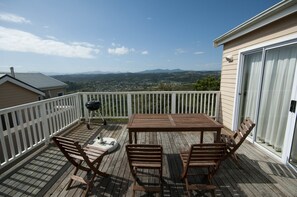 House, 3 Bedrooms | Balkoni