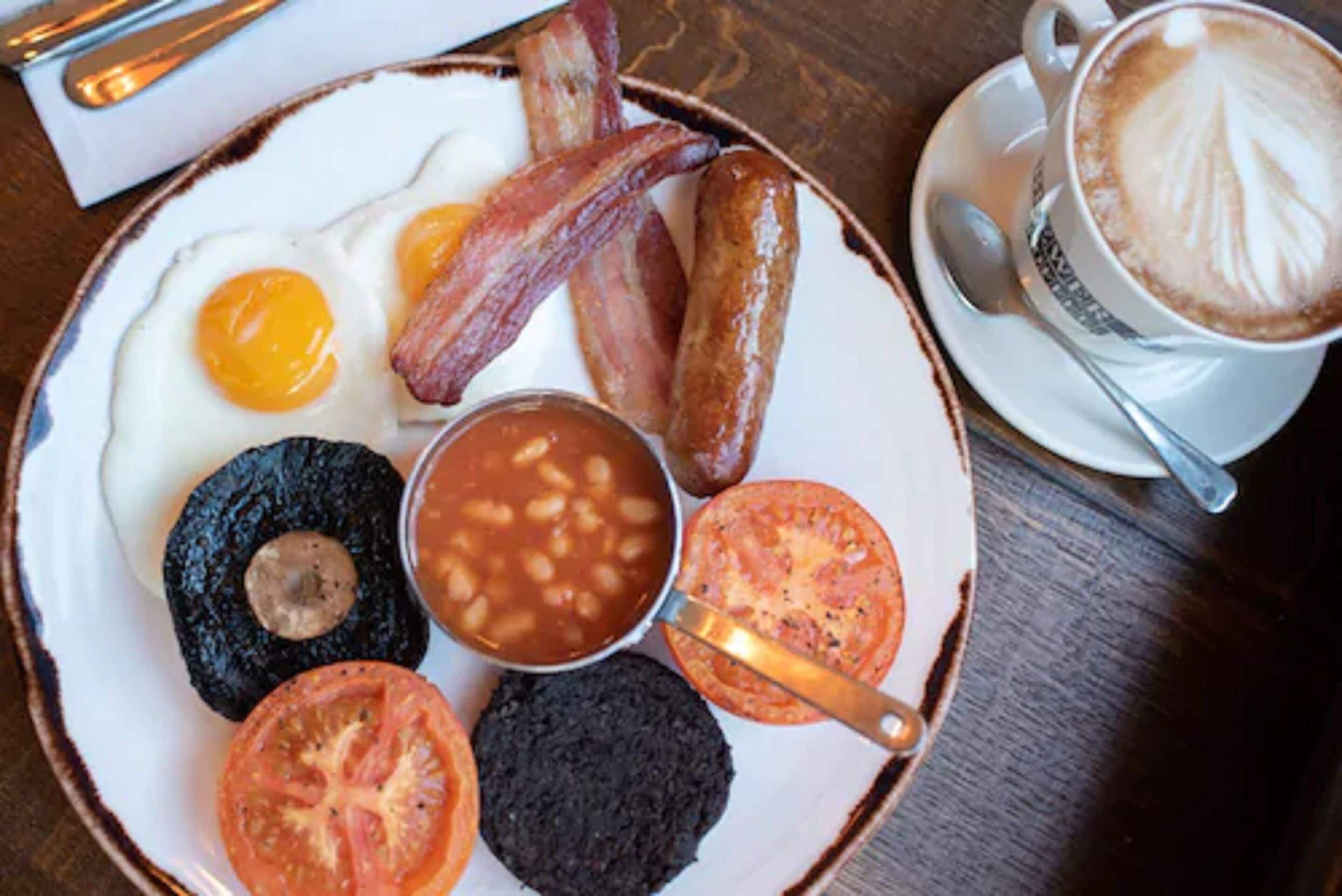 free daily english breakfast