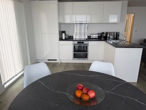 Luxury Apartment, 2 Bedrooms, Sea View (near beach and city center) | Living area | Smart TV, DVD player - Seaview West Coast (Bournemouth)