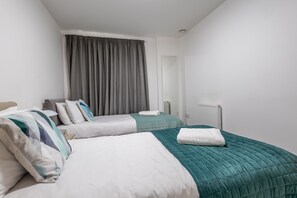 Luxury Apartment, 2 Bedrooms, Sea View (near beach and city center) | 2 bedrooms, Egyptian cotton sheets, premium bedding
