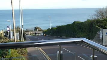 Luxury Apartment, 2 Bedrooms, Sea View (near beach and city center) | Balcony