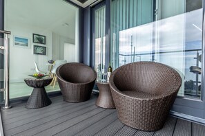 Luxury Apartment, 2 Bedrooms, Sea View (near beach and city center) | Terrace/patio - Seaview West Coast (Bournemouth)