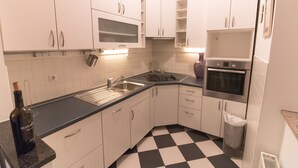 Departamento, 3 habitaciones | Cocina privada