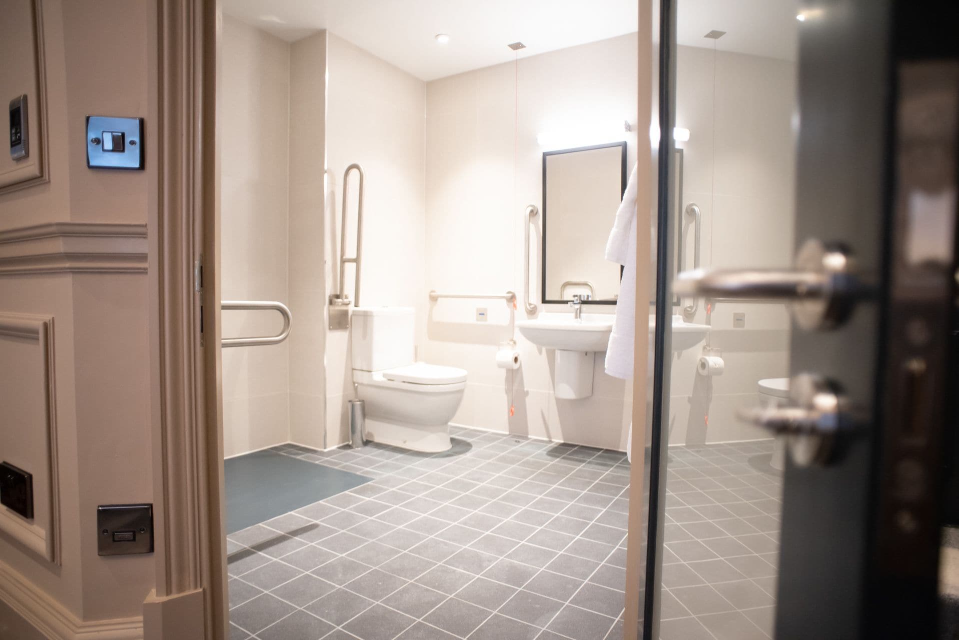 classic double or twin room | bathroom | shower, free toiletries, hair dryer, bathrobes