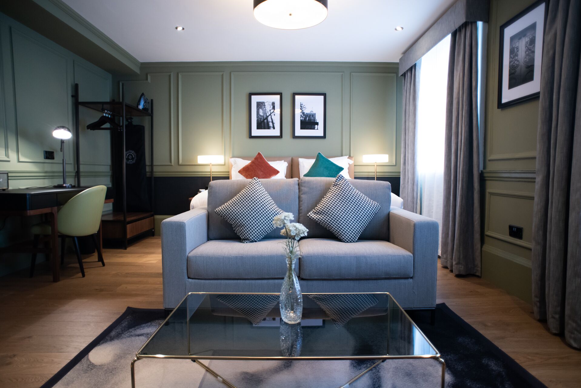 executive room, 1 king bed | living area | smart tv, ipod dock, mp3 dock