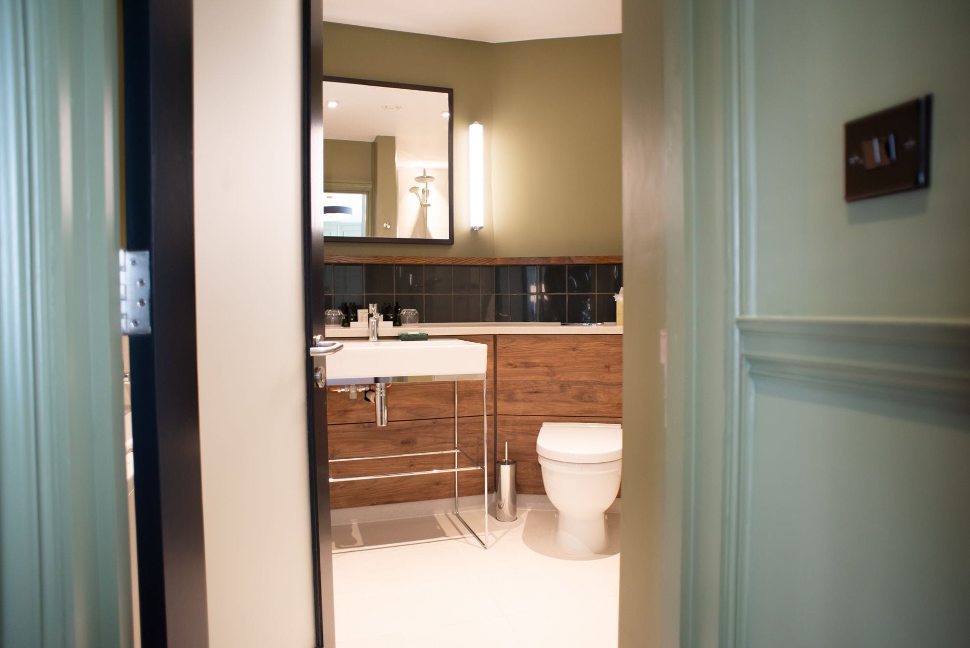 premium double or twin room | bathroom | shower, free toiletries, hair dryer, bathrobes