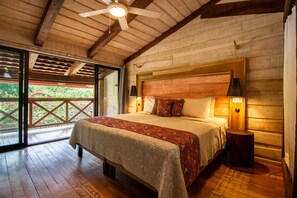Comfort Double Room | Garden view - Latica Lodge (Veintisiete de Abril)