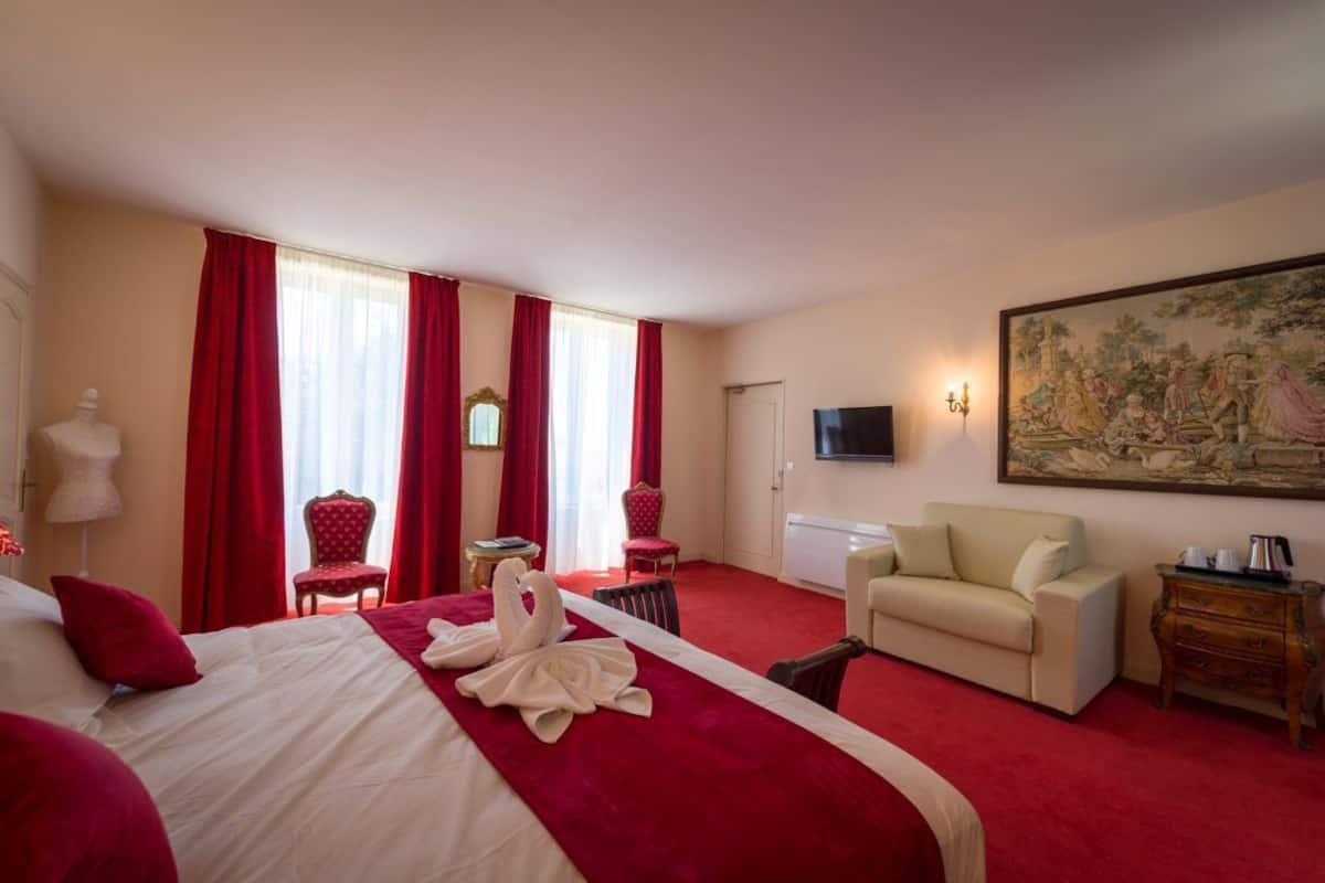 Suite (Prestige) | Skrivebord, blendingsgardiner, strykejern/-brett og wi-fi (inkludert)
