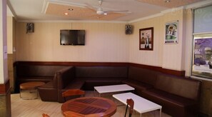 Reception hall - Bridge Court Apartments (Nairobi)