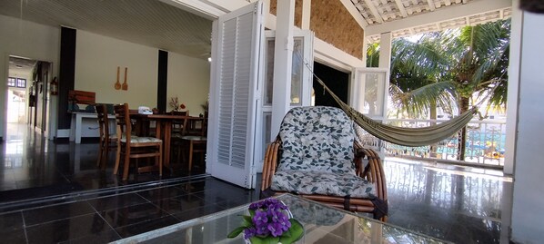 Télévision de 21 pouces avec chaînes numériques