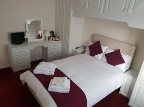 Comfort Double Room, Private Bathroom, Garden View
