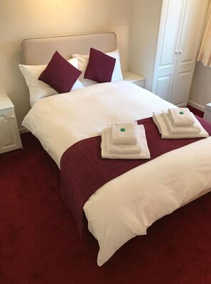Comfort Double Room, Private Bathroom, Garden View