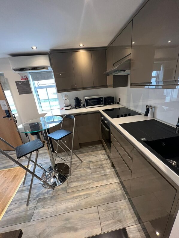 Estúdio conforto, 2 camas de solteiro | Cozinha privada | Chaleira elétrica