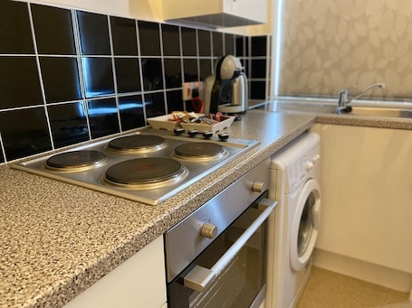 Economy Apartment, 2 Bedrooms | Private kitchen | Electric kettle