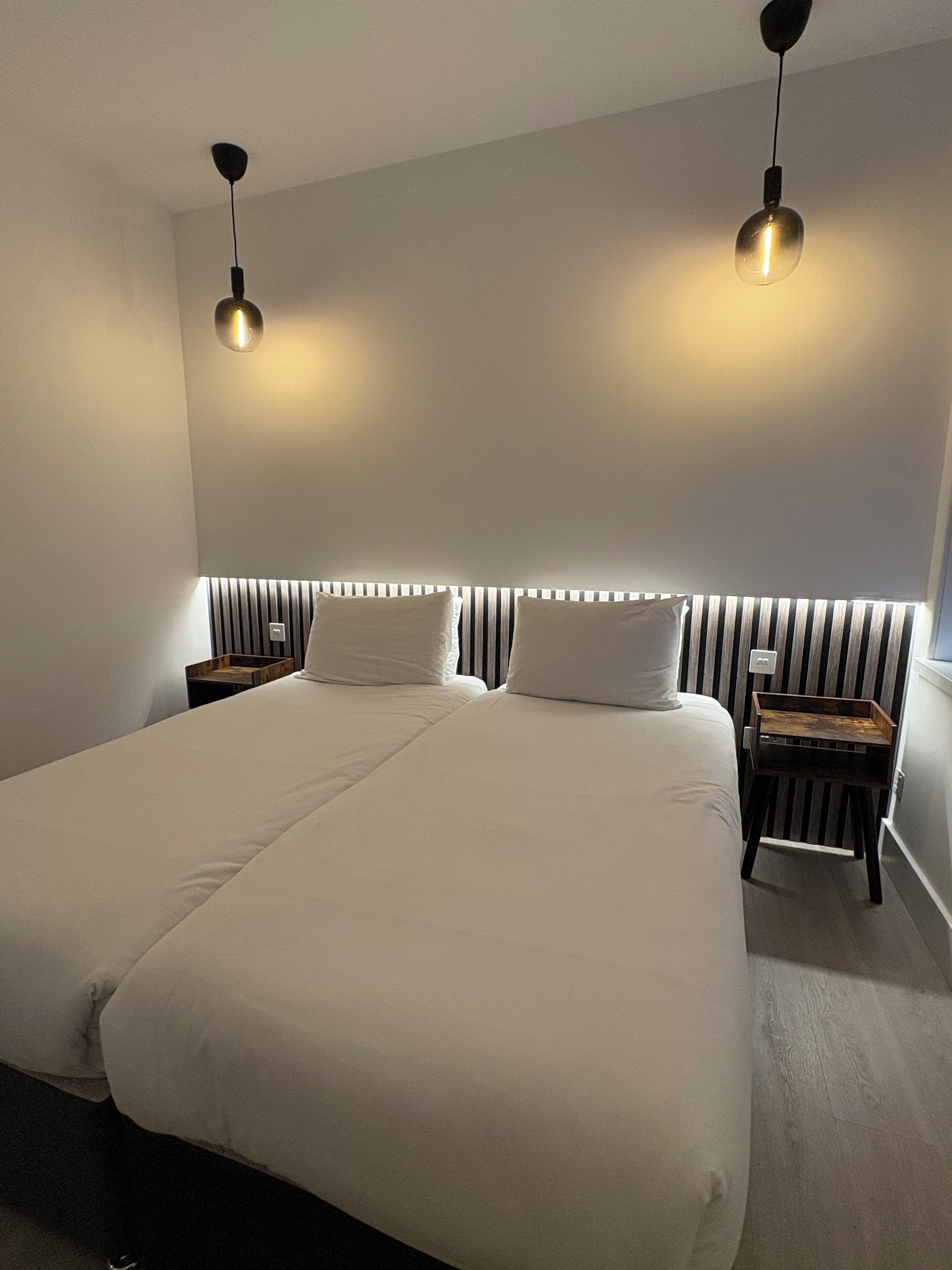 Standard tvåbäddsrum | Minibar, strykjärn/strykbräda, gratis wi-fi och sängkläder