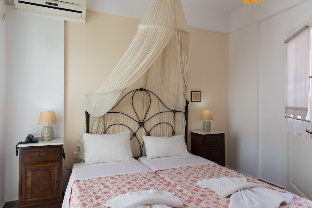 Chambre avec lits jumeaux | Draps fournis