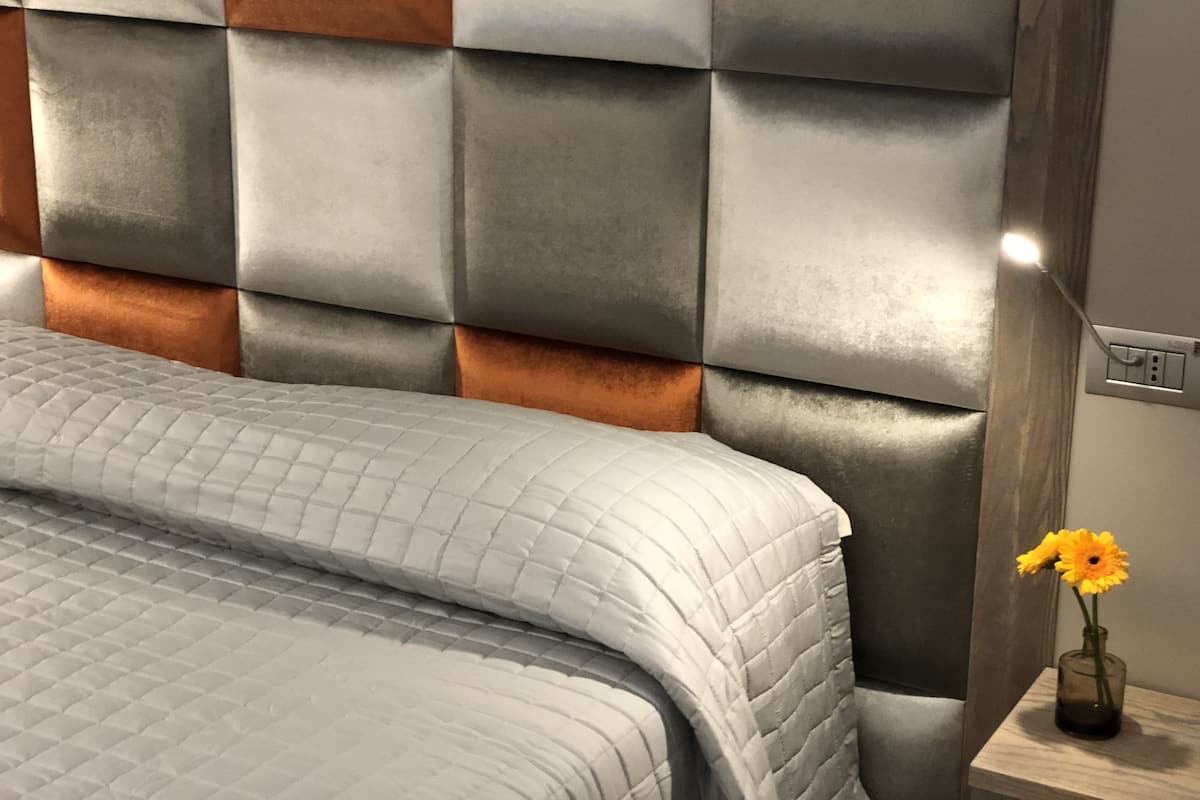 Dobbeltrom – superior, 1 queensize-seng | Minibar, safe på rommet, skrivebord og blendingsgardiner