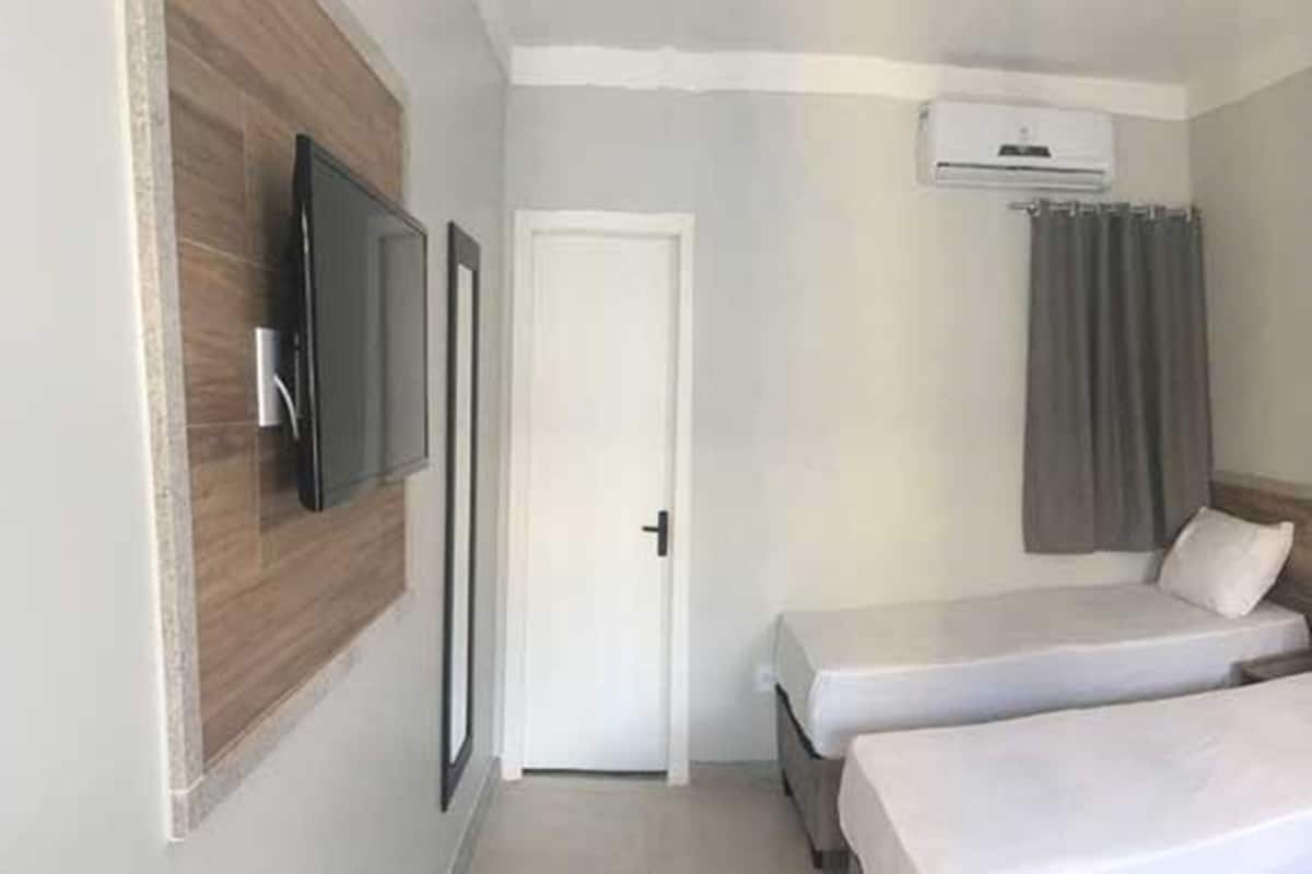 20 bedrooms, hypo-allergenic bedding available, desk, blackout drapes