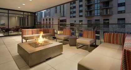 Home2 Suites by Hilton Chicago River North