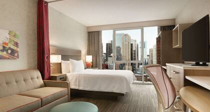 Home2 Suites by Hilton Chicago River North