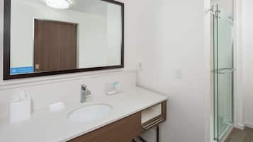Suite, 1 King Bed (Water View) | Bathroom