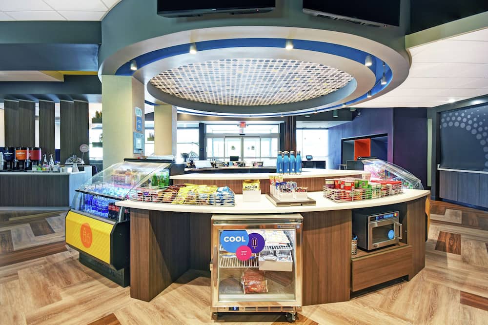Tru by Hilton Grand Rapids Airport