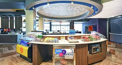 Tru by Hilton Grand Rapids Airport