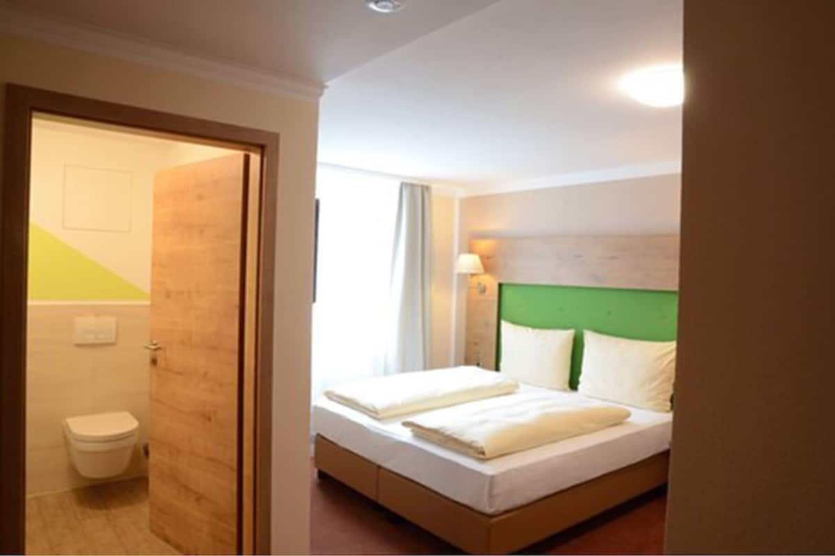 1 bedroom, premium bedding, individually decorated