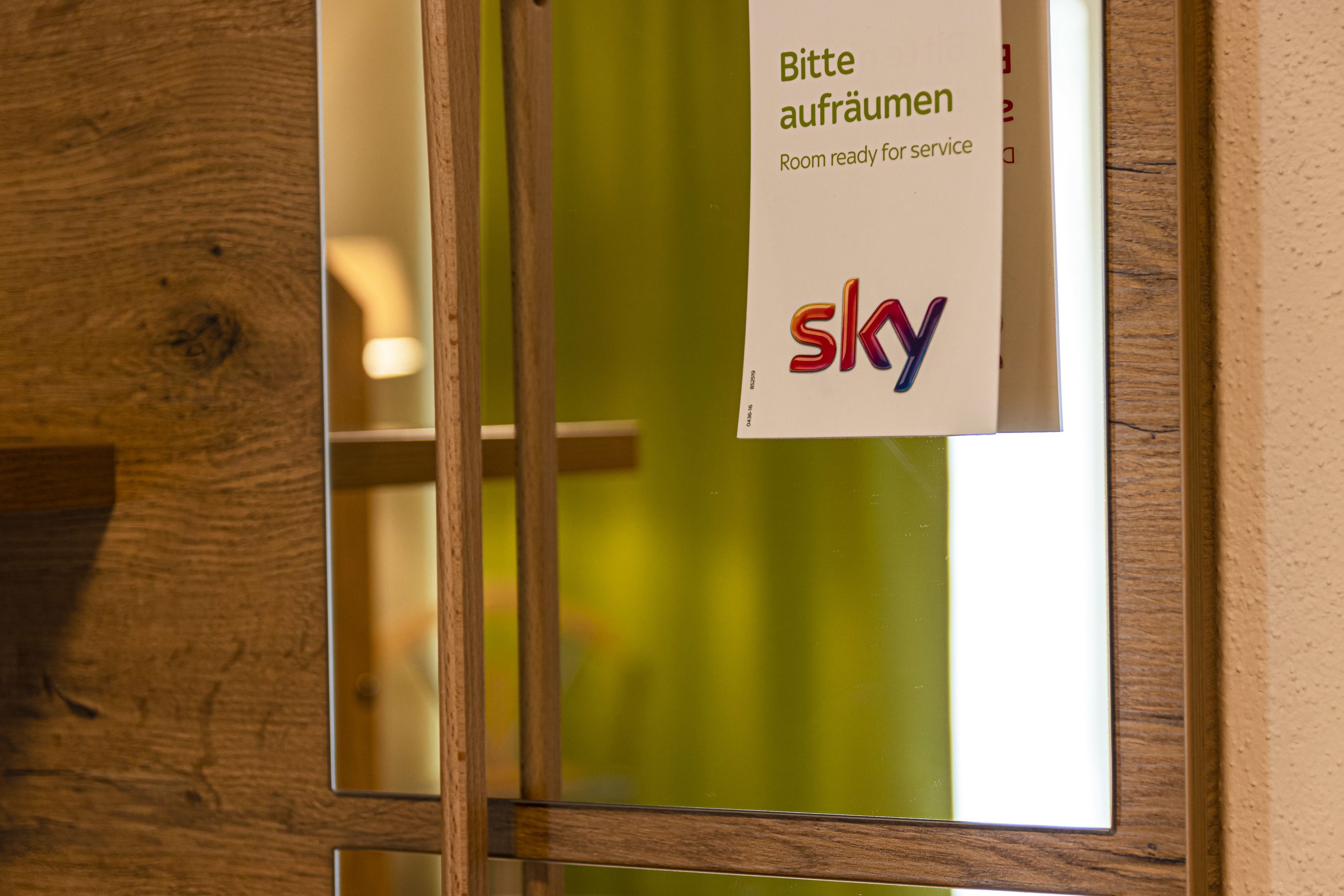 1 bedroom, premium bedding, individually decorated