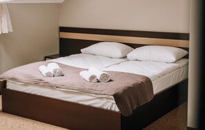 Quarto casal standard | Quartos à prova de som, ferros/tábuas de passar roupa