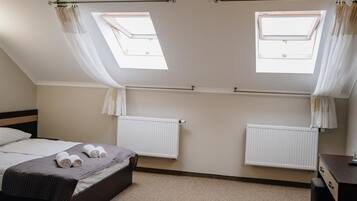 Standard Double Room | Kalis bunyi, seterika/papan seterika, katil lipat simpan/tambahan