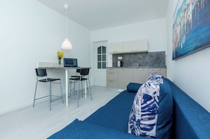 Departamento (Villa Panorama Dubrovnik (A2) - Super) | Sala de estar | Televisión de pantalla plana de 32 pulgadas con canales vía satélite 