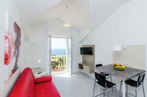 Apartment (Villa Panorama Dubrovnik (A4) - Premi) | Living room | 32-inch flat-screen TV with satellite channels - Villa Panorama Dubrovnik (Zupa dubrovacka)
