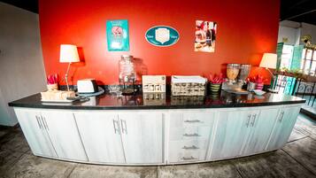 Free daily continental breakfast