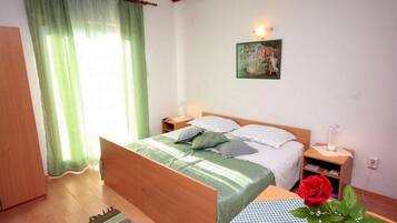 Studio, Balcony, Sea View | Free WiFi, bed sheets