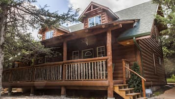 Superior Cabin, Multiple Beds, Accessible, Partial Lake View | Property entrance