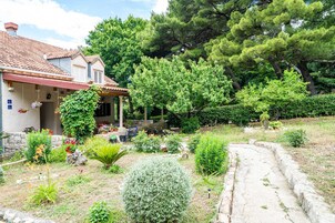 Apartment (Apartment & Rooms Papa - Premium Doub) | Garden