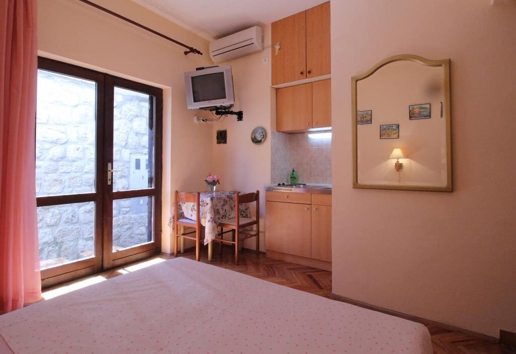 スタジオ (Apartments Magda- Standard Backside S) | リビングルーム | 薄型テレビ