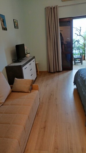 Studio (Apartments Magda- Comfort Studio Apar) | Living room | Flat-screen TV - Apartments Magda (Konavle)