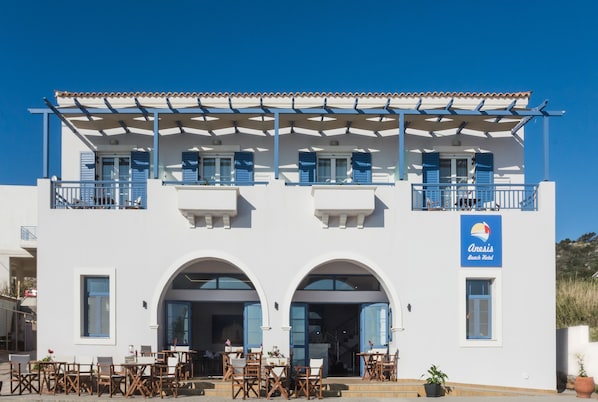 Front of property - Anesis Hotel (Kithira)