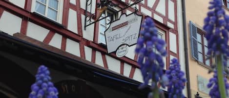 Bagian depan properti