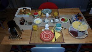 Gratis kontinental frukost varje dag 