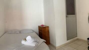 Phòng Economy, 1 phòng ngủ, không hút thuốc | Truy cập Internet không dây miễn phí, bộ trải giường